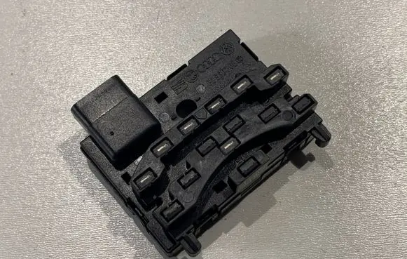Volkswagen Golf Plus Steering angle sensor 1K0959654