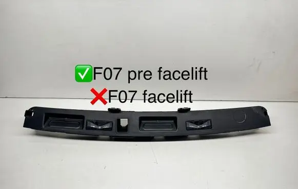 BMW 5 GT F07 Trunk door license plate light bar 7211220 25891810 7211221