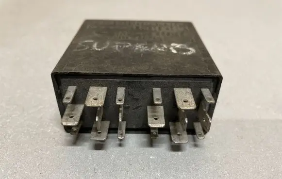 Audi A6 S6 C5 4B Other relay 5KG006568