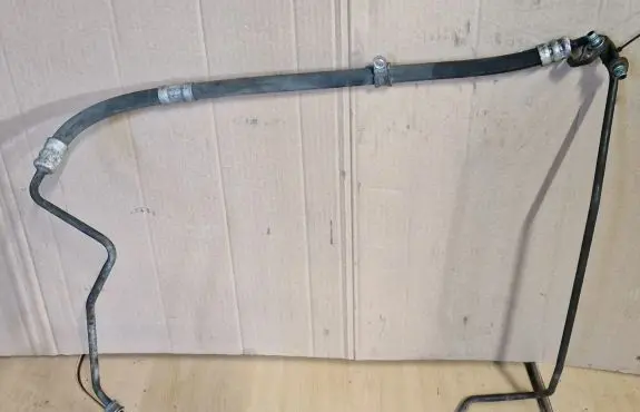 Volvo V70 Power steering hose/pipe/line