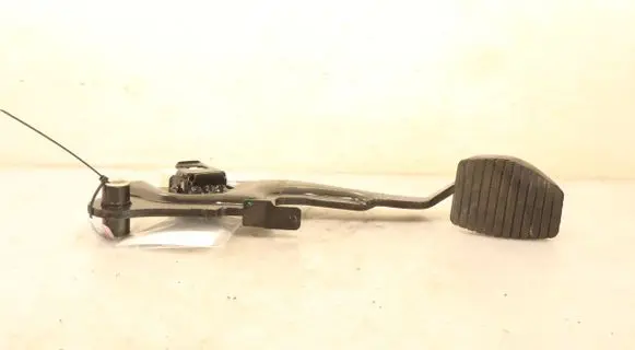 Peugeot 208 Accelerator throttle pedal