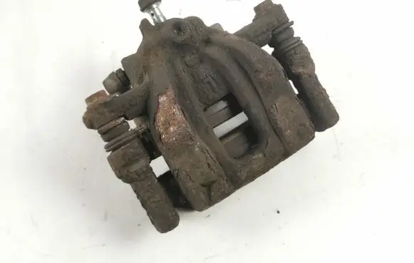 Honda CR-V Rear brake caliper