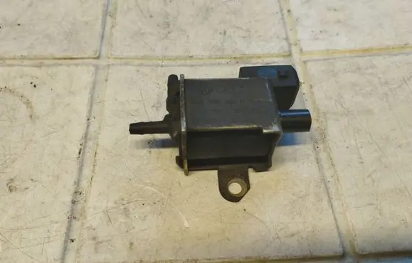 Vacuum valve