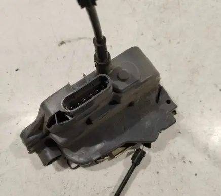 Renault Laguna II Front door lock 009151Z98