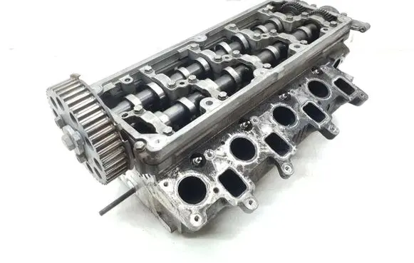 Volkswagen Passat Alltrack Engine head 03L103373A 03L103286A
