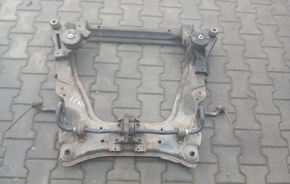 Nissan Leaf I (ZE0) Front axle beam 