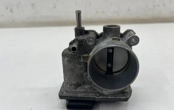 Toyota C-HR I Throttle valve 2203037060