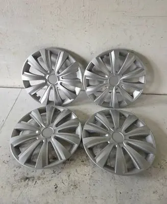 Volkswagen PASSAT B5 R15 wheel hub/cap/trim 