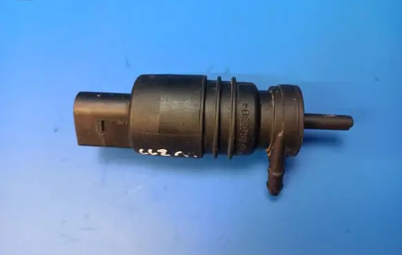 Mercedes-Benz E W211 Windscreen/windshield washer pump