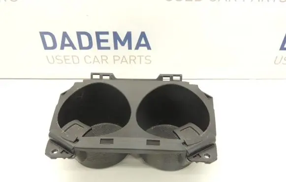 Cup holder front