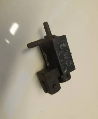 Volkswagen Golf IV Turbo solenoid valve 1742712 02T273 72234100