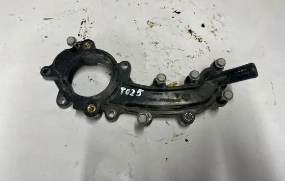 Dodge RAM 1500 DS Thermostat housing 05184653AF