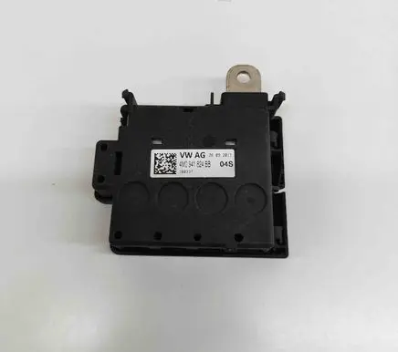 Audi Q7 4M Current control relay 4M0941824BB
