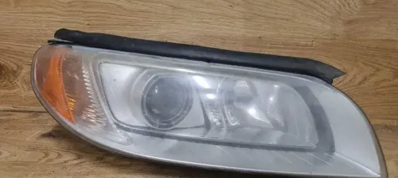Volvo V70 Headlight/headlamp