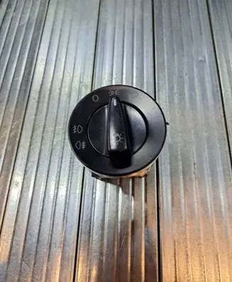 Skoda Octavia Mk2 (1Z) Light switch 3B0941531C