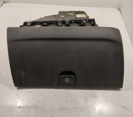 Peugeot 407 Glove box