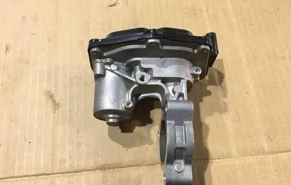 BMW 5 G30 G31 Throttle valve 8576810