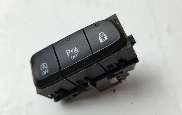 Opel Crossland X Parking (PDC) sensor switch YP00032577 20201028 0354803010