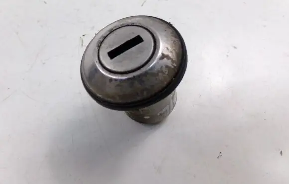 Fiat Albea Front door lock (next to the handle) 