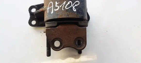 Hyundai Santa Fe Engine mount bracket