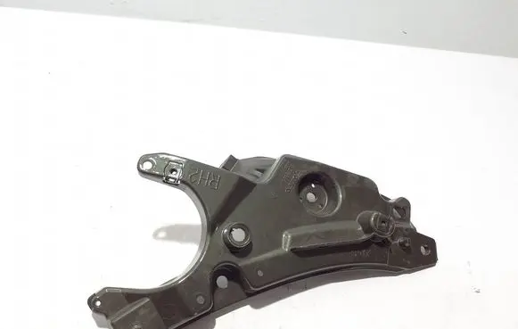 Volvo S90, V90 Fender mounting bracket 31378985