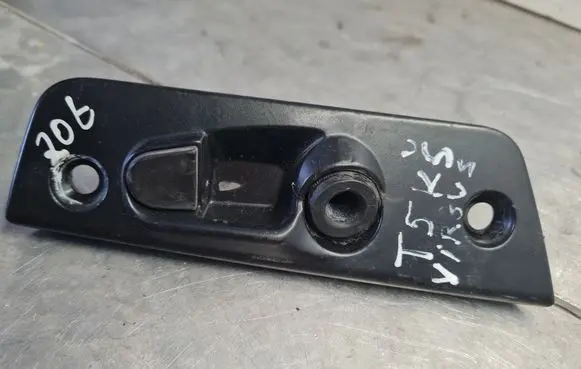 Volkswagen Transporter - Caravelle T5 Sliding door lock 7H0843637D