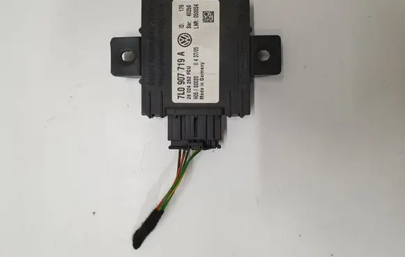 Volkswagen Touareg I Alarm control unit/module 7L0907719A