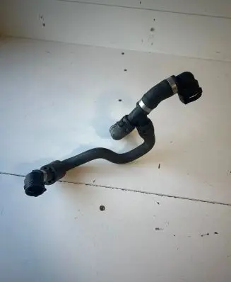 Mercedes-Benz E W213 Engine coolant pipe/hose A2135016982 CT152730 667065A1P2