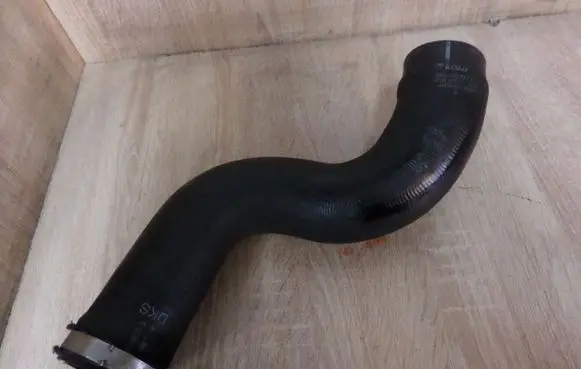 Audi A4 S4 B8 8K Intercooler hose/pipe 8K0145737Q