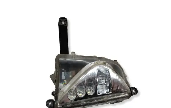 Toyota Prius (XW50) Front fog light 