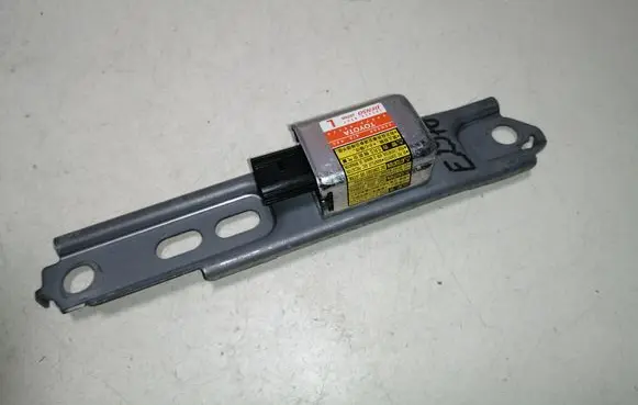 Lexus RX 330 - 350 - 400H Airbag deployment crash/impact sensor 8983048020 1879000721