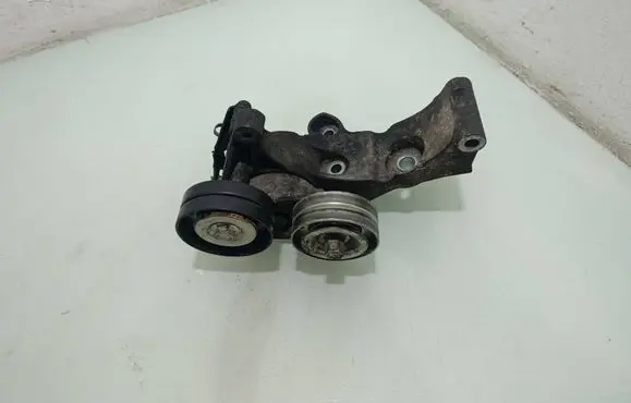 Opel Astra H Engine mounting bracket 2370021 897364343