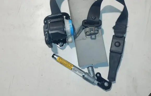 Opel Insignia A Front seatbelt 3063559 502JJ631T7