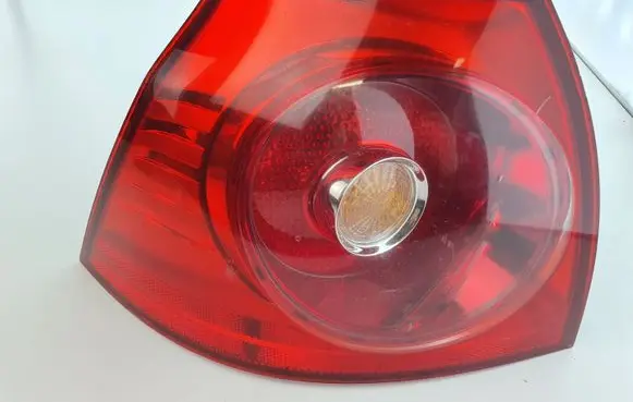 Volkswagen Golf V Rear/tail lights 4VFX13405AA