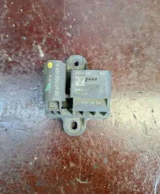 Glow plug pre-heat relay
