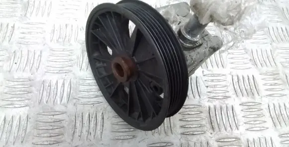 Volvo S60 Power steering pump 30741790