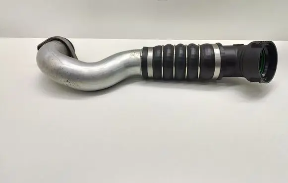BMW 5 E60 E61 Intercooler hose/pipe 7798438 779843802 11884410