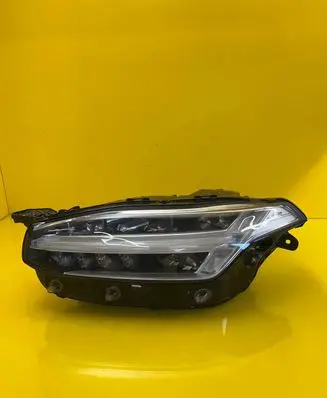 Volvo XC90 Headlight/headlamp 31655709