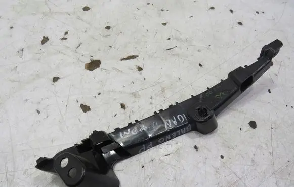 Suzuki Baleno IV Front bumper mounting bracket 1111