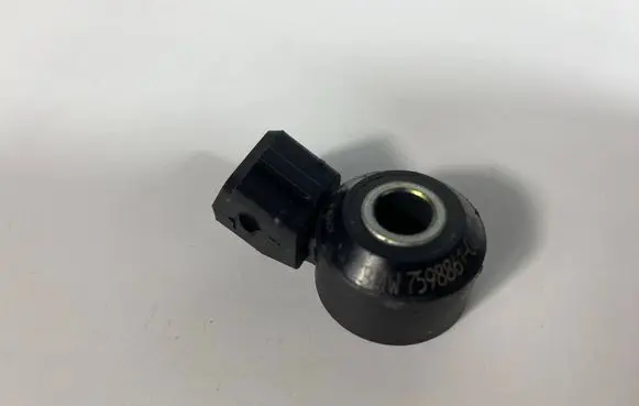 BMW 5 G30 G31 G38 Detonation knock sensor 7598861