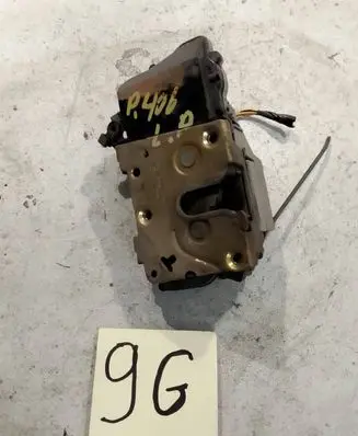 Peugeot 406 Front door lock 9135H8