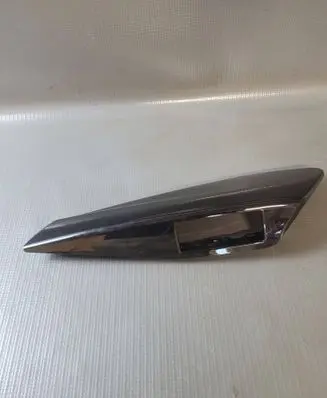 Volkswagen ID.4 Front door window switch trim 10C867198B