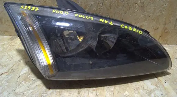 Ford Focus Headlight/headlamp