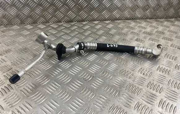 Audi Q7 4L Air conditioning (A/C) pipe/hose 7L6820743J
