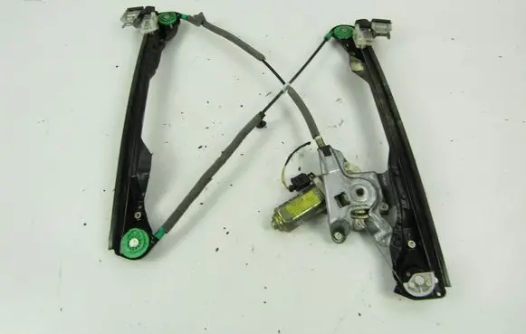 Ford Focus C-MAX Front door window regulator with motor 