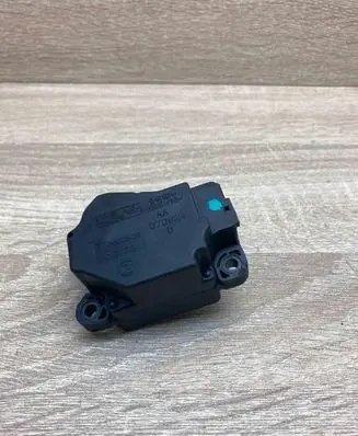 Volvo XC70 Air flap motor/actuator 6G9N19E616AA 070824