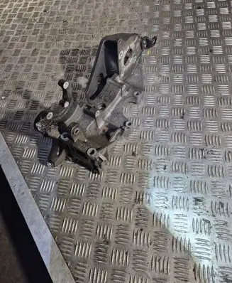 Volkswagen Transporter - Caravelle T5 Generator/alternator bracket 03L903143C