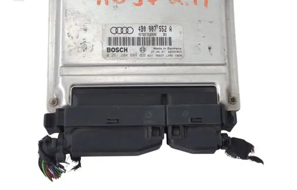 Audi A6 S6 C4 4A Engine control unit/module 4B0907552A 26SA4963 0261204688