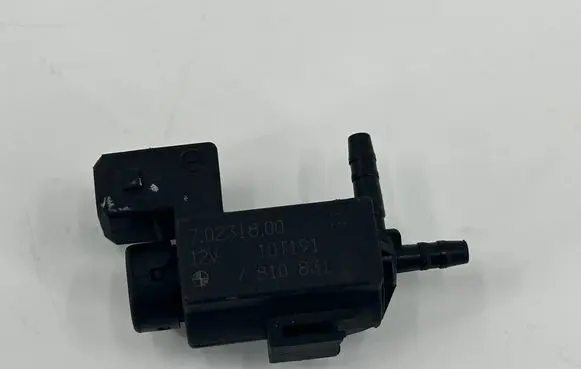 BMW 3 E46 Vacuum valve 7810831 11747810831