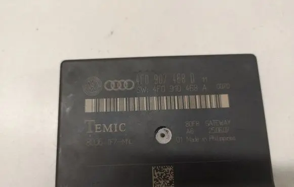 Audi A6 S6 C6 4F Gateway control module 4F0907468D 4F0910468A